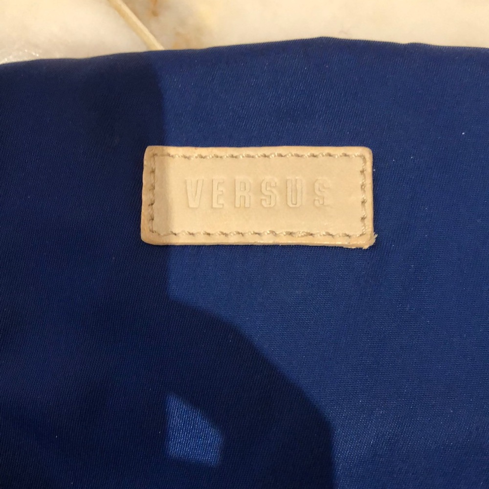 Versus bag